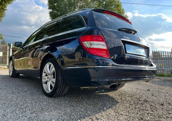 Mercedes-Benz Klasa C cena 28900 przebieg: 242000, rok produkcji 2008 z Miechów małe 742